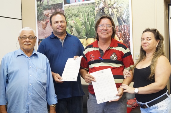 Desenvolve participa de assinatura de TAC para reabertura de casas de farinha